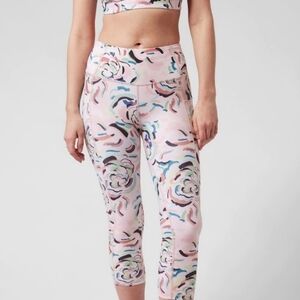 EUC Athelta Ultimate Stash 2 Capri Floral Patterned Small Pockets